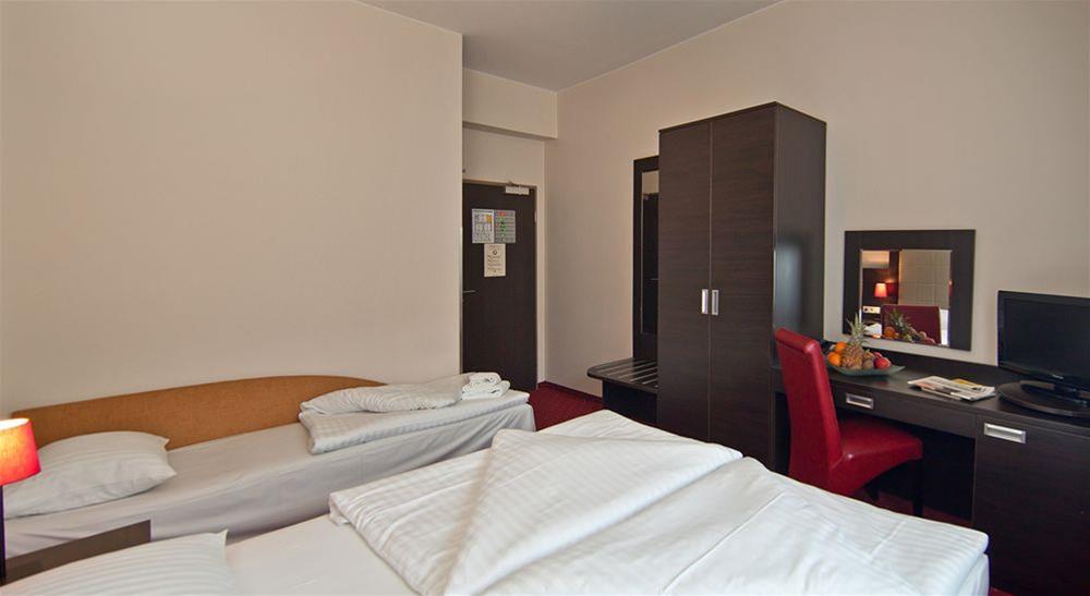 Hotel Savoy Hamburg-Harburg Exteriör bild